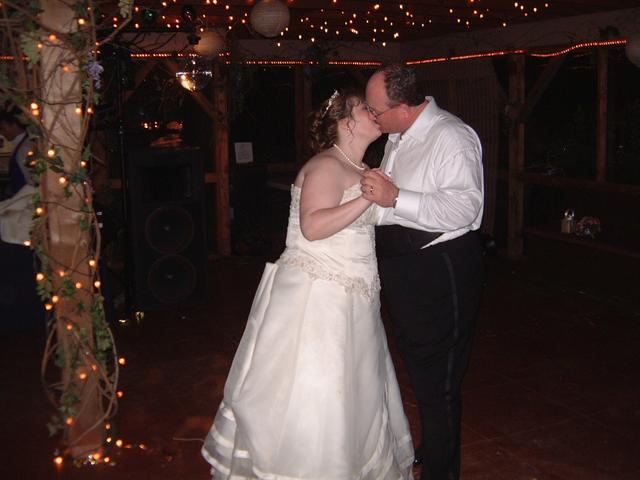 2003/10(Oct)/03(Urbik-Wedding)/640x480_2003-10-05 22-36-46.JPG
